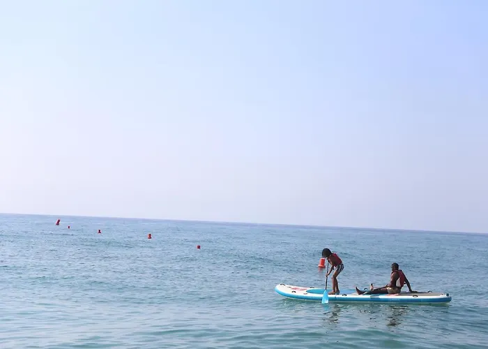 Del Mar אתר קמפינג